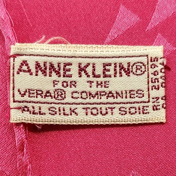 Vintage Anne Klein for Vera Pink Jacquard Silk Fringed Oblong Scarf - Picture 6 of 7